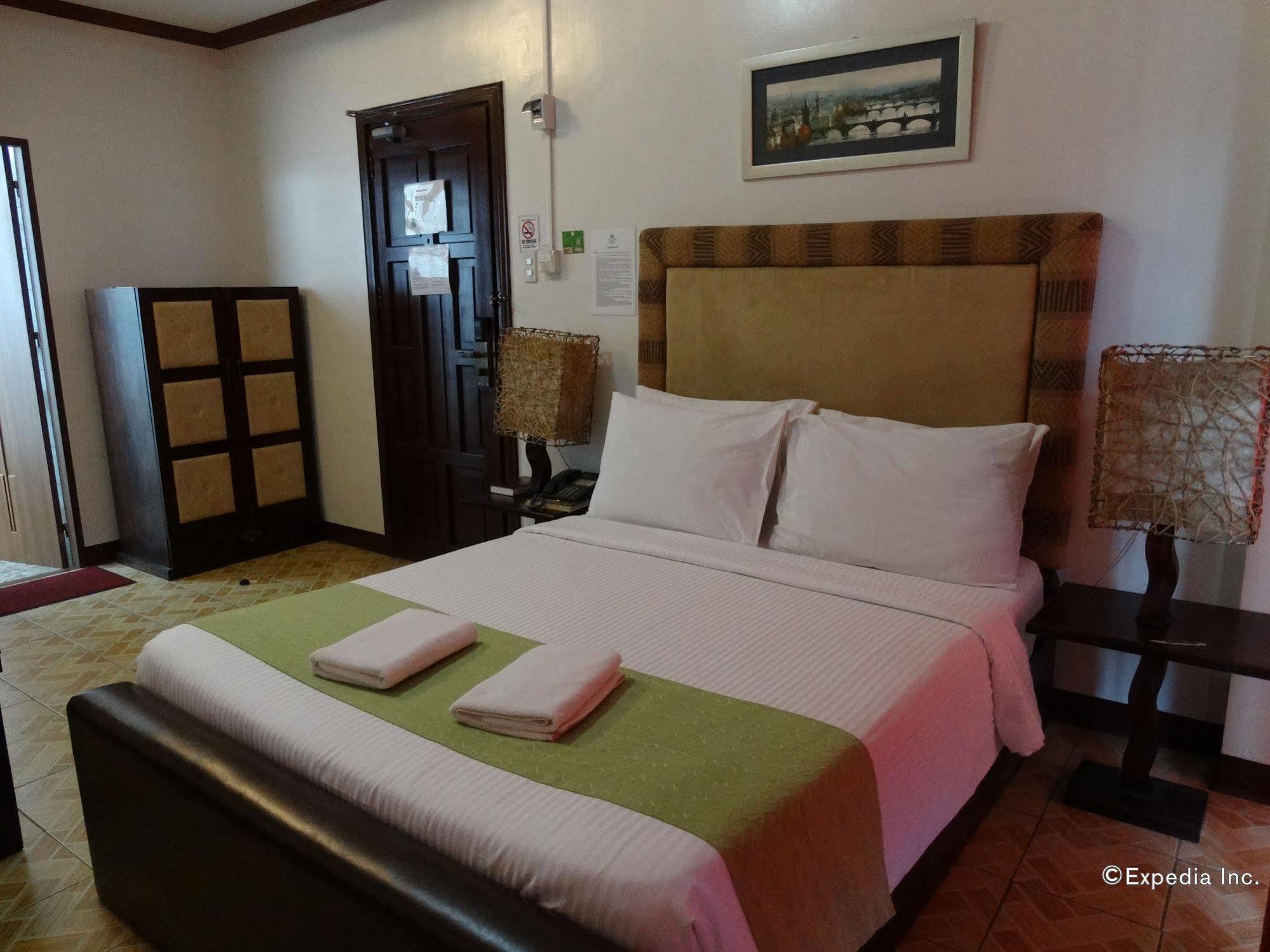 Ecoland Suites & Inn Davao City Dış mekan fotoğraf